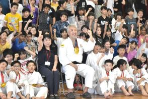 「全階級　金持ち帰る」　柔道五輪監督　鈴木さん、母校で抱負　茨城・常総