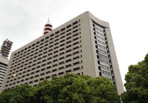 マンションで男女２人死亡、子供を保護　東京・多摩