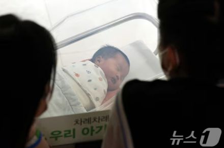 韓国で増える「男性の育児休暇給与」受給者…前年比16.5％増