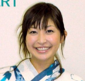 ＣＭで大ブレイクした美女、背中開きワンピ姿に絶賛殺到「メッチャ色っぽい」「キレイ過ぎ」「変わらない」