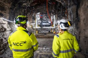 石炭依存の鉄鋼業を救うか、「グリーンスチール」施設の建設進む　スウェーデン