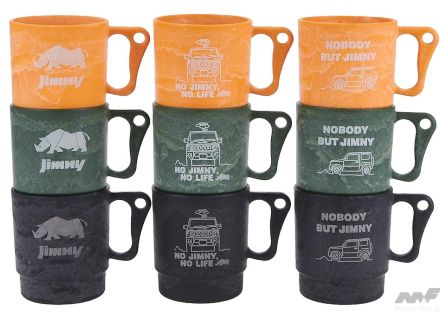 スズキが紙の原料にも用いられるサステナブル素材「セルロース」を使ったジムニーデザインのマグカップを発売 