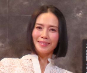 中谷美紀、パリの・ディオール発表会で綾瀬はるかに再会「JIN－仁－」野風口調で「咲様とご一緒」