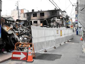 がれき撤去2、3カ月後か　いわき駅前火災から1カ月