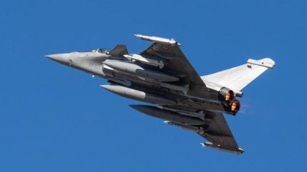 ラファール7月飛来　空自と仏空軍、百里基地で共同訓練