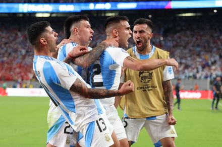 アルゼンチン、チリに辛勝も8強入り コパ・アメリカ