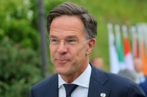 NATO、次期事務総長にオランダのルッテ首相選出　10年ぶり交代