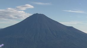 富士山で救助要請…54歳女性が山頂から下山中に転倒し頭部を負傷　ヘリで救助　静岡・山梨とも開山前