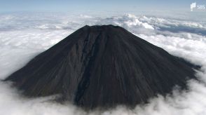 富士山での山岳遭難相次ぐ　54歳女性が下山中に転倒しけが　県警山岳救助隊が救助=静岡・富士宮市