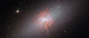 ハッブル宇宙望遠鏡が撮影した“ケンタウルス座”の不規則銀河「NGC 5253」