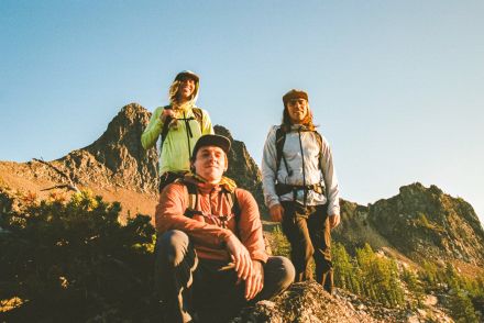 対極の機能を高次元でバランスよく両立！　フル装備の全身コーデでハードな登山も快適になる