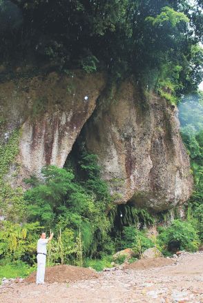 「仏岩」を新たな景勝地に　富山県の立山山麓森林組合長・上市の平井さん、ヤマザクラ植樹