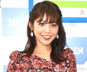 岡副麻希、夫・蒲生尚弥と長女のお宮参りへ　家族ショット添え「ひょっこり映ってくれた蒲生さん笑」