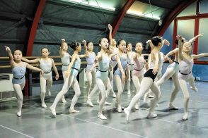 日本で初めて障害ある子のクラス　横須賀の伊与田バレエスタジオが５０周年