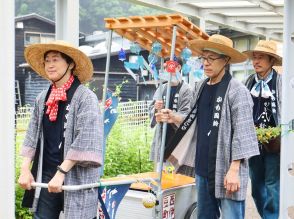 西伊豆で「風鈴神社」開催　祈とうを受けた青い風鈴240個を展示