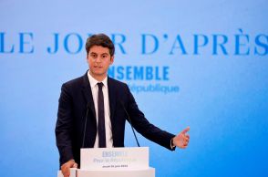 仏首相、人種差別発言容認と極右を非難　党首テレビ討論会