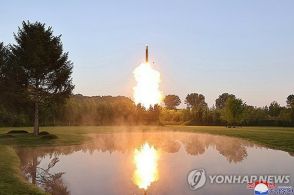 北朝鮮が成功と主張のミサイル　韓国軍「上昇段階から異常回転し爆発」