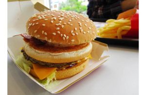 「マクドナルド」よく注文するバーガー、6位「えびフィレオ」5位「ベーコンレタスバーガー」4位「チキンフィレオ」