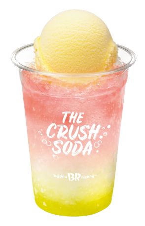 サーティワン「ザ・クラッシュソーダ」2024年販売、新作「白桃&レモネード」と定番人気「メロン&ブルー」、アイスをのせて飲む夏限定ドリンク