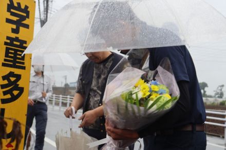 「忘れてはいけない日」　現場で祈る人々　八街児童死傷事故3年