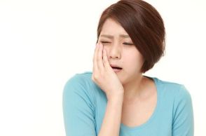 治らない口内炎、じつは「がん」の可能性も⁉放置するとヤバい口内炎の特徴