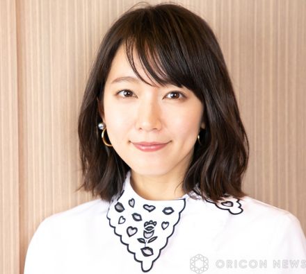 吉岡里帆、唇ピアス＆紫色ヘアのイメチェン姿に反響「尖ってる感じ」「不良に…」「それもまた最高」