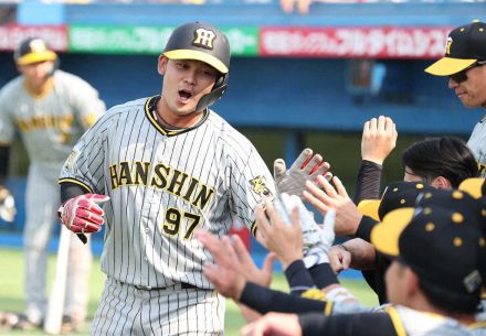 阪神・野口のプロ初打席は死球　5回に代打で登場　初得点もマーク