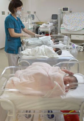 止まらぬ少子、揺らぐ産科経営　予測できない分娩「ほぼ毎日が救急」…深刻な成り手不足、進む医師の高齢化　県内初の出生1万人割れ