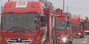 新潟市西区で住宅火災　消防が消火活動中　《新潟》　