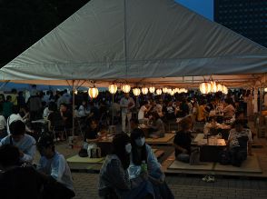 勾当台公園市民広場で「横丁フェス」　赤ちょうちんと昭和歌謡で雰囲気演出