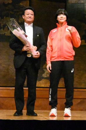 レスリング・藤波朱理　父・俊一コーチに感謝「腹立つこともあるけど、一緒に頑張りましょう」
