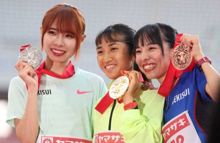 田中希実　また独走！3年連続2冠　アジア女王・山本は五輪前進で涙「ホッとしている」　