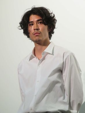 寛一郎、山形での撮影中に「双眼鏡で見たら、本当に熊がいた」主演映画初日舞台あいさつ