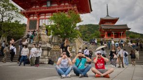 米紙が報じる「多すぎる外国人観光客に対する“日本人の本音”」─「礼儀正しい日本社会の忍耐力が試されている」