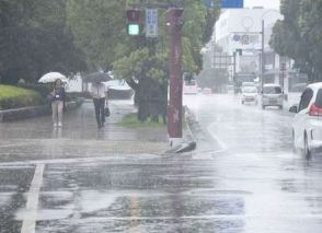 佐賀県内、7月1日昼前にかけて雷をともなう大雨の恐れ　30日はJR長崎線で一時運休も