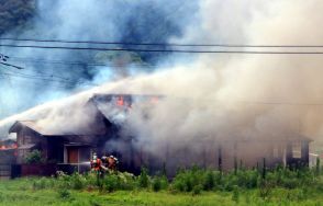 【火事】山口市徳地で民家など3棟焼く　焼け跡から1人の遺体