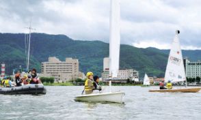 元五輪選手招き諏訪湖でヨット体験会　長野県セーリング連盟