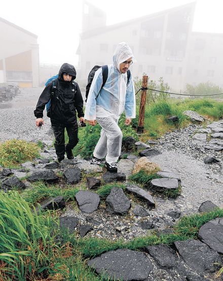 霧雨の中、立山散策　１日、夏山開き