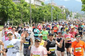7721人が初夏の函館走る　函館マラソン　いかめし、ガゴメ昆布など堪能
