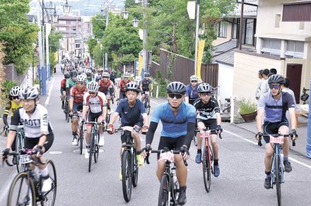 美ケ原高原へ激坂疾走　長野県松本市の自転車レースに1405人