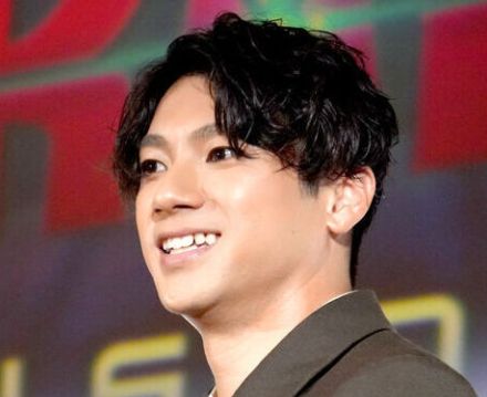 山田裕貴、始球式で披露した巨人ユニ姿が「なんてかっこいいんだ」「似合いすぎ」「野球選手のよう」と話題