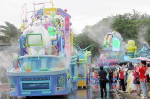 ディズニー「びしょぬれ」夏イベント、2日スタート　ベイマックス散水パレード　「スプラッシュ」もしぶきマシマシ