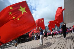 中国政府、香港にパンダ2頭贈呈へ 返還27年記念日に発表