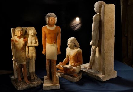 古代エジプト人もデスクワークは辛かった！？ 書記の骨に「職業病」の痕を発見