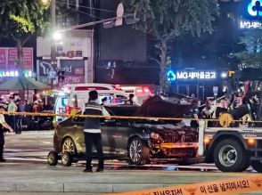 歩道を襲った車、鉄製ガードレールも根元から抜く…ソウル繁華街で９人死亡