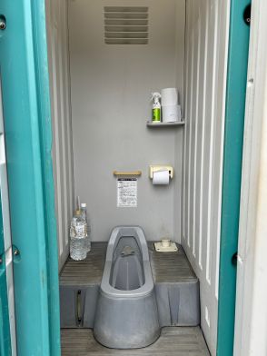 仮設トイレ、和式の避難所も　住民「我慢で体調悪化」　能登地震