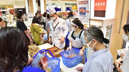 ３１日閉店の岐阜高島屋、感謝祭始まる　４７年間の「ありがとう」メッセージボード設置