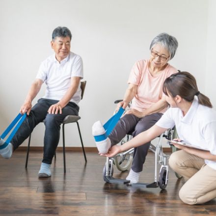 要介護認定がなくても利用できる高齢者支援サービスを知っておく【親を要介護にさせたくない】