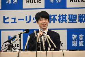 藤井聡太棋聖、第３局前の髪の毛カットは「おまかせ」　史上最年少で自身初「永世称号」一夜明け