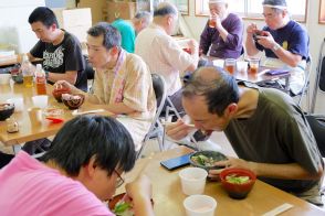 熱海土石流3年　水産事業者が伊豆山の障害者就労支援施設に海鮮丼提供